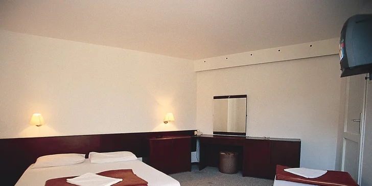 Chorvátska dovolenka na ostrove Krk: polpenzia, hotel 50 m od mora, športové aktivity