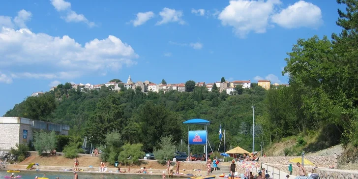 Chorvátska dovolenka na ostrove Krk: polpenzia, hotel 50 m od mora, športové aktivity