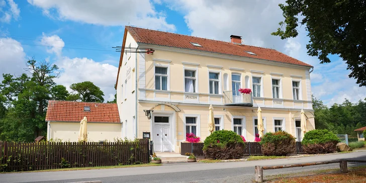 Príjemný penzión pri Orlíku: bez jedla či s jedlom, vonkajší bazén, záhrada aj športové vyžitie