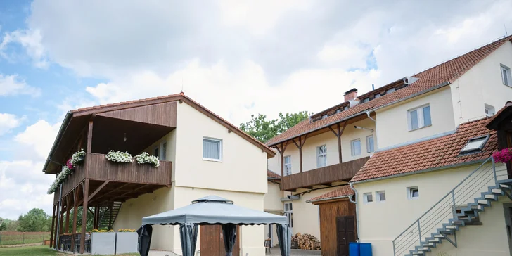 Príjemný penzión pri Orlíku: bez jedla či s jedlom, vonkajší bazén, záhrada aj športové vyžitie