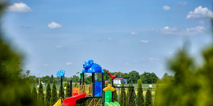 Pobyt plný zábavy v útulnom vybavenom domčeku pre 2 až 6 osôb s wellness, na skok Energylandia i Fantazja Park