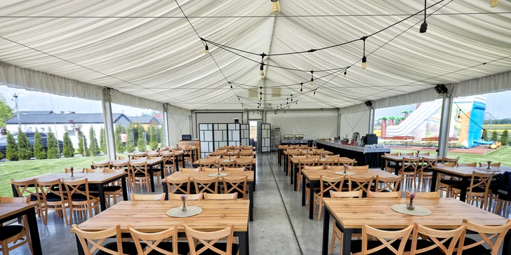 Pobyt plný zábavy v útulnom vybavenom domčeku pre 2 až 6 osôb s wellness, na skok Energylandia i Fantazja Park