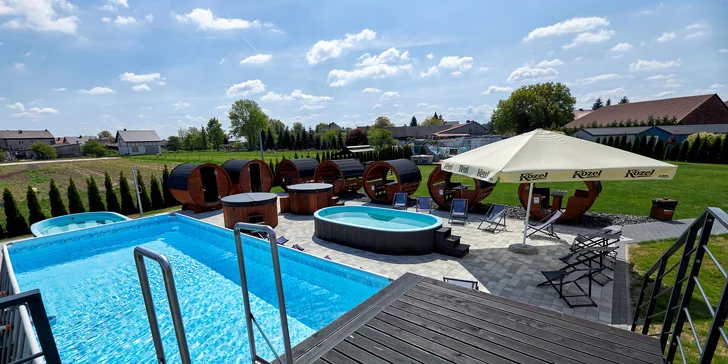 Pobyt plný zábavy v útulnom vybavenom domčeku pre 2 až 6 osôb s wellness, na skok Energylandia i Fantazja Park