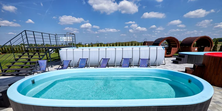 Pobyt plný zábavy v útulnom vybavenom domčeku pre 2 až 6 osôb s wellness, na skok Energylandia i Fantazja Park
