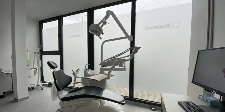 Dentálna hygiena podľa švajčiarskeho protokolu alebo bielenie zubov Opalescence Boost