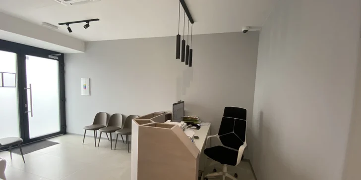 Dentálna hygiena podľa švajčiarskeho protokolu alebo bielenie zubov Opalescence Boost