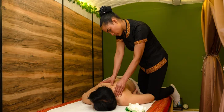 Thajské masáže: Tradičná, olejová, masáž hlavy, ramien a chrbta či Body srub & oil