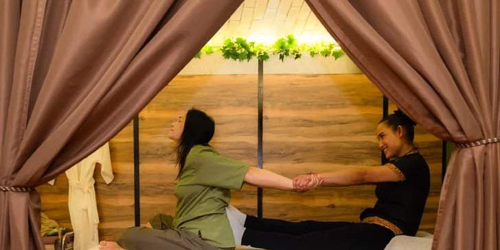 Thajské masáže: Tradičná, olejová, masáž hlavy, ramien a chrbta či Body srub & oil