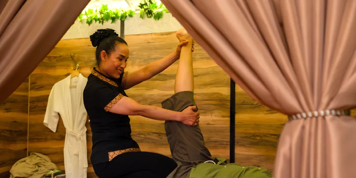 Thajské masáže: Tradičná, olejová, masáž hlavy, ramien a chrbta či Body srub & oil