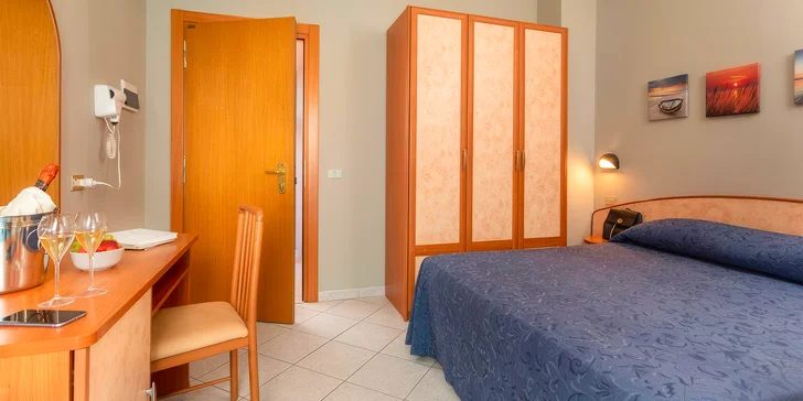 Hotel pri pláži medzi Rimini a Ravennou: v cene bazén a polpenzia alebo plná penzia