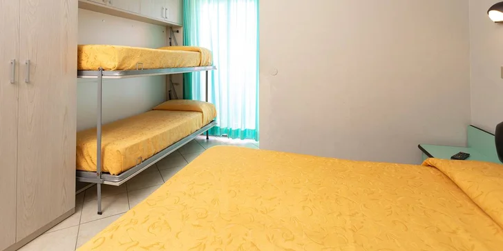 Hotel pri pláži medzi Rimini a Ravennou: v cene bazén a polpenzia alebo plná penzia