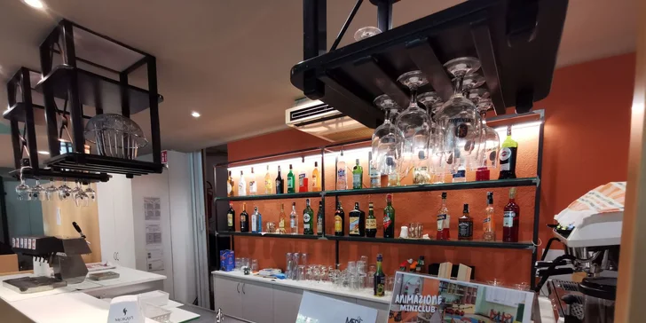 Hotel pri pláži medzi Rimini a Ravennou: v cene bazén a polpenzia alebo plná penzia