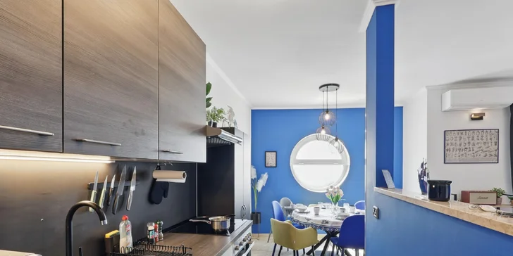 Apartmán v Chorvátsku kúsok od pláže s kuchyňou, klimatizáciou a bazénom