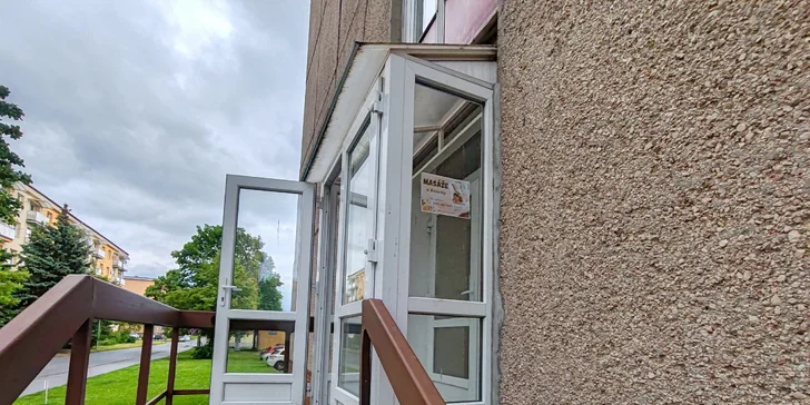 Klasická masáž chrbta s bankovaním i bez