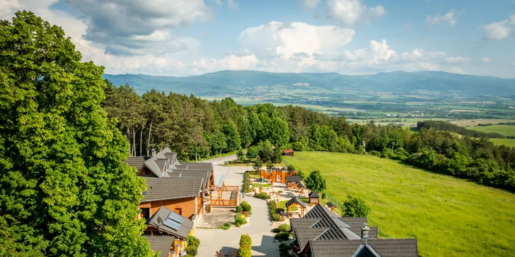 Útulné apartmány pri Bojniciach: relax na vidieku, výhľad na hory a vôňa čerstvého pečiva na raňajky