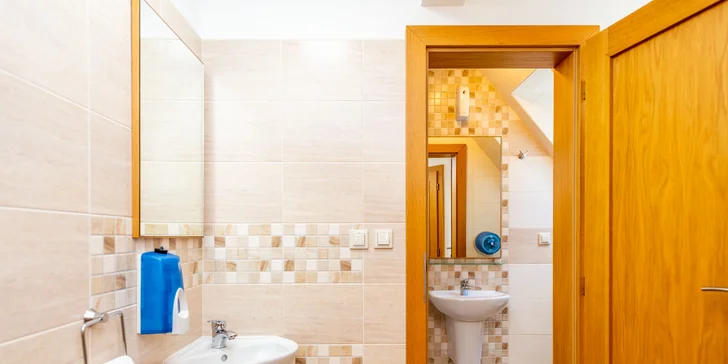 Útulné apartmány pri Bojniciach: relax na vidieku, výhľad na hory a vôňa čerstvého pečiva na raňajky