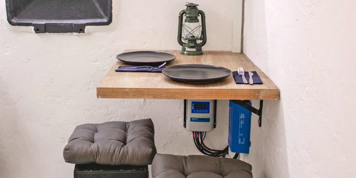 Devínske jazero: zážitkové ubytovanie v bunkri pre 2 dobrodruhov