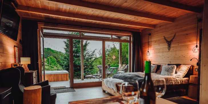 Luxusné chatky v Národnom parku Bükk: raňajkový box aj privátna vírivka