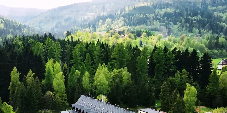 Rodinný pobyt v poľských Beskydách: plná penzia, wellness, 2 deti zdarma