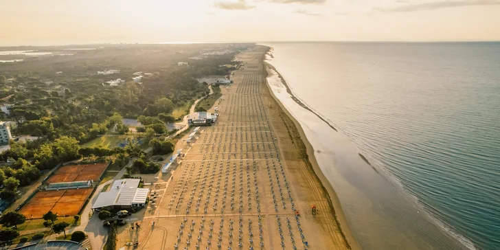Rodinný pobyt v talianskom Bibione: 4* hotel vr. raňajkami, hotelového bazéna a požičanie bicyklov, 500 m od pláže