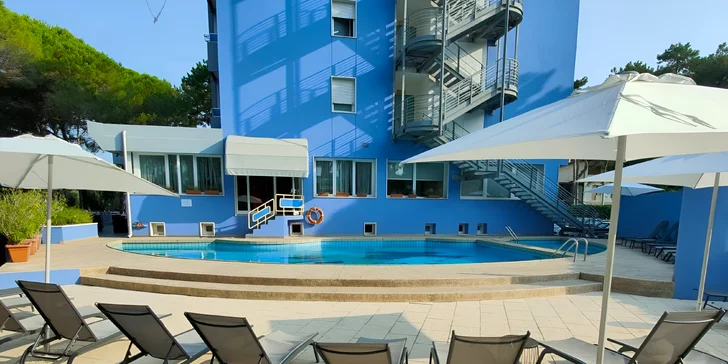 Rodinný pobyt v talianskom Bibione: 4* hotel vr. raňajkami, hotelového bazéna a požičanie bicyklov, 500 m od pláže