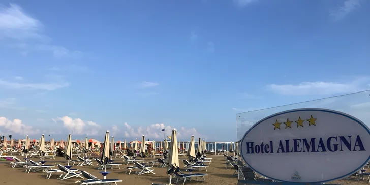 Rodinný pobyt v talianskom Bibione: 4* hotel vr. raňajkami, hotelového bazéna a požičanie bicyklov, 500 m od pláže