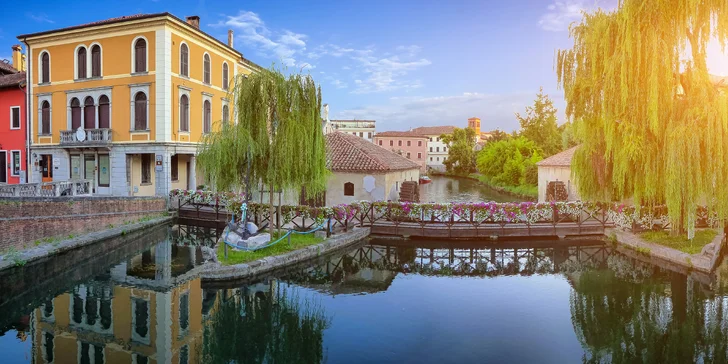 Rodinný pobyt v talianskom Bibione: 4* hotel vr. raňajkami, hotelového bazéna a požičanie bicyklov, 500 m od pláže