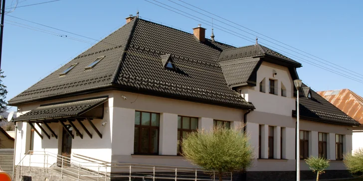 Dovolenka v apartmánoch pod Nízkymi Tatrami: súkromný wellness, fitko aj krb