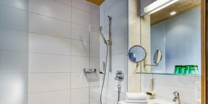 Pohodová dovolenka v Alpách: tirolský hotel s polpenziou, neobmedzene sauny, karta výhod