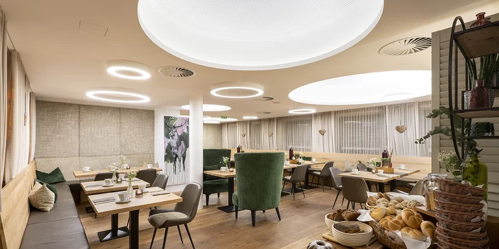Pohodová dovolenka v Alpách: tirolský hotel s polpenziou, neobmedzene sauny, karta výhod