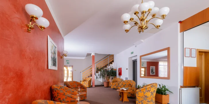 Pohodový pobyt v Mohelnici: hotel s raňajkami a fľaša vína
