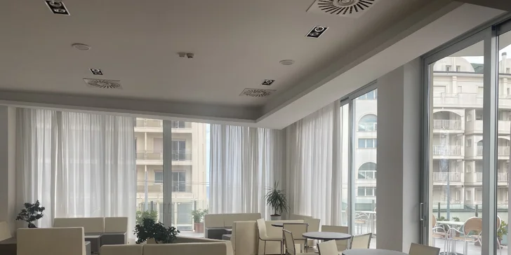Dovolenka v talianskom Rimini: 3* hotel pár krokov od pláže so stravou