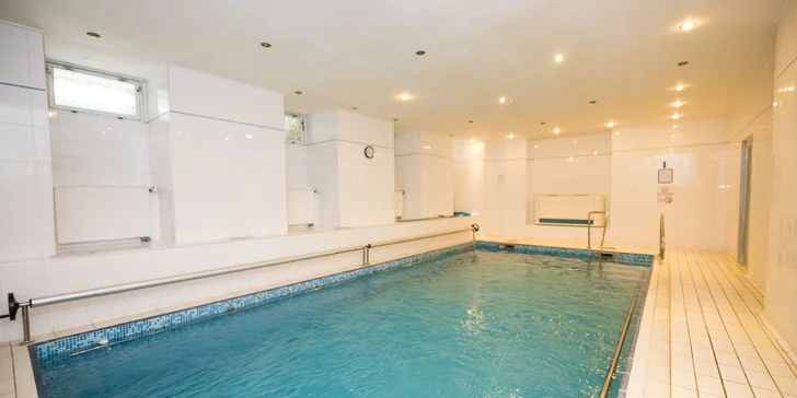 Wellness pobyt v historickom 4* hoteli v Mariánskych Lázňach: polpenzia, až 7 procedúr a bazén