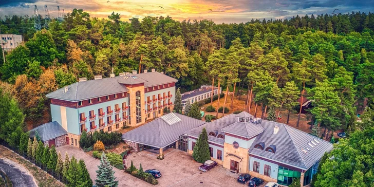 Pokojná dovolenka pri jazere Straszyńskie: raňajky, sauna, ihrisko, výlety do Gdanska.