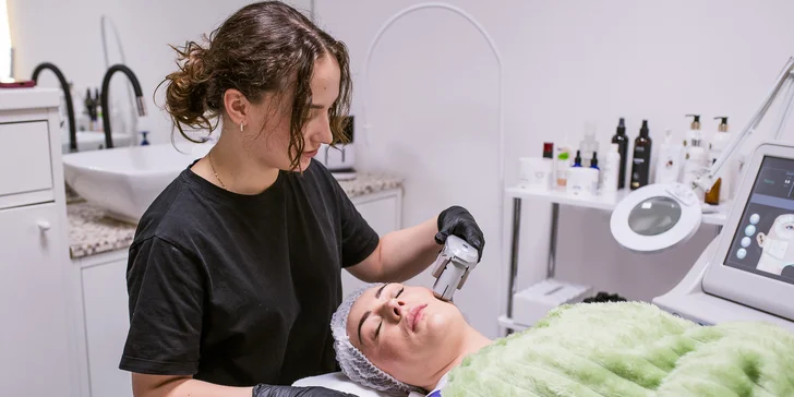 Lifting bez skalpela mikrofokusovanou ultrazvukovou metódou HIFU