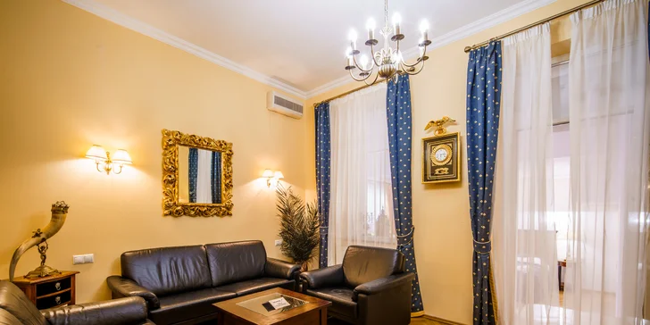 Pobyt v centre Karlových Varov s výhľadom na kolonádu: historický hotel s raňajkami a wellness