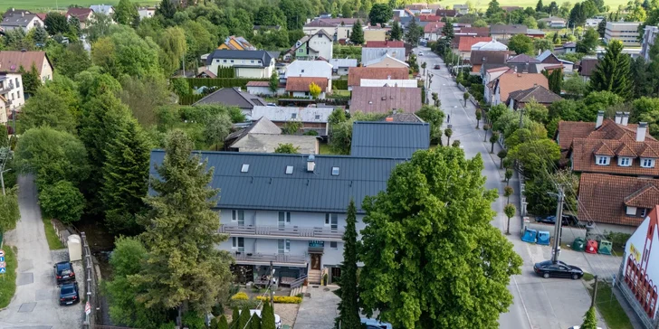 Penzión v centre Rajeckých Teplíc: raňajky aj zľavnený vstup do blízkeho hotelového wellness
