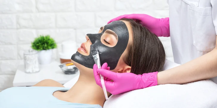 Karbónový Hollywood peeling alebo omladenie kyselinou hyalurónovou