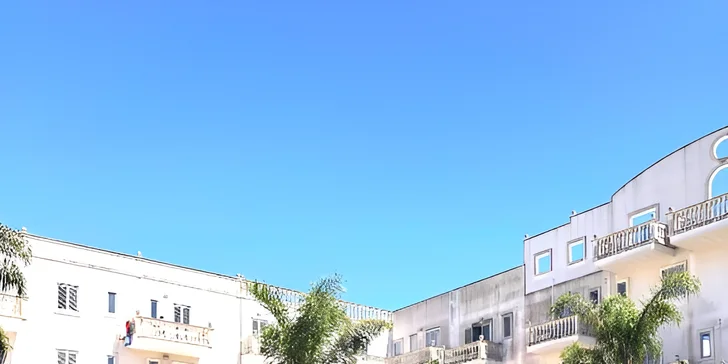 Dovolenka na juhu Talianska v meste Gallipoli: raňajky aj bazén neobmedzene