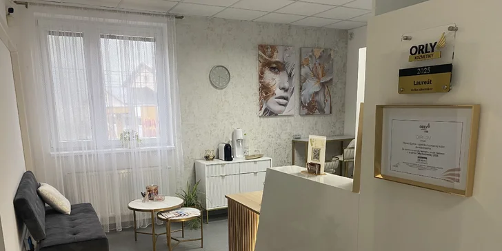 Karbónový Hollywood peeling alebo omladenie kyselinou hyalurónovou