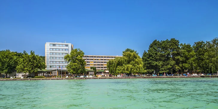 Dovolenka pri Balatone: 4* hotel pri pláži s bazénmi a wellness
