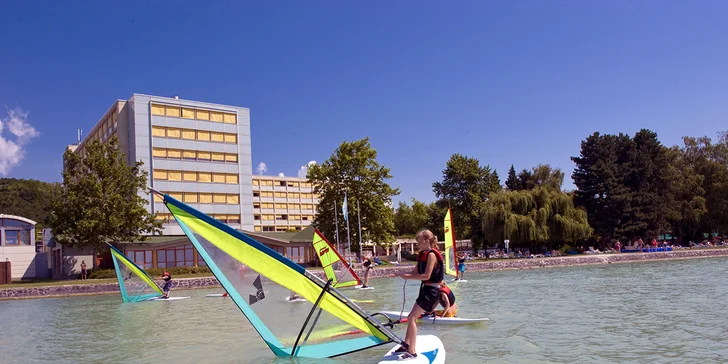 Dovolenka pri Balatone: 4* hotel pri pláži s bazénmi a wellness