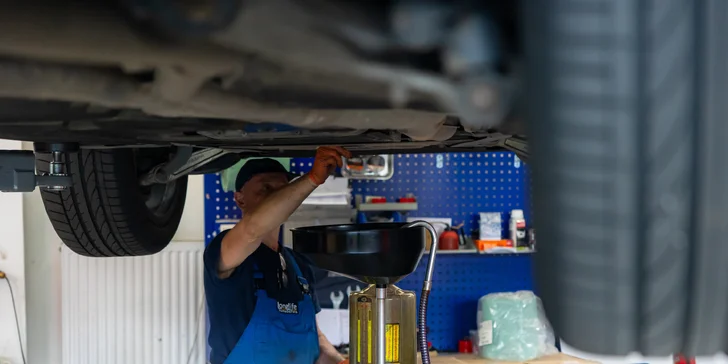Výmena motorového oleja a filtrov aj s materiálom