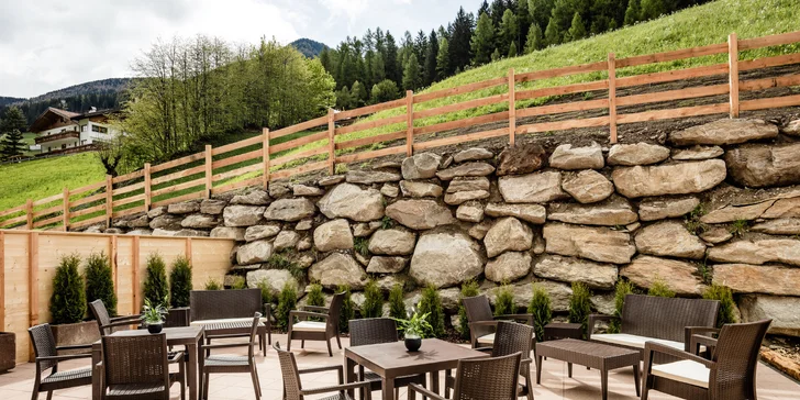 Južné Tirolsko: 4* horský hotel s polpenziou a neobmedzeným wellness