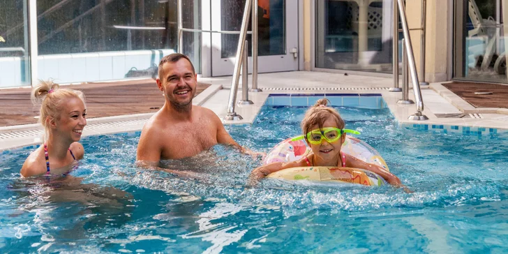 Rodinná dovolenka pri Balte: hotel s wellness, raňajky či polpenzia, herňa pre deti a more 150 metrov