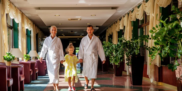Rodinná dovolenka pri Balte: hotel s wellness, raňajky či polpenzia, herňa pre deti a more 150 metrov