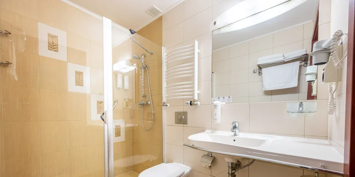 Rodinná dovolenka pri Balte: hotel s wellness, raňajky či polpenzia, herňa pre deti a more 150 metrov