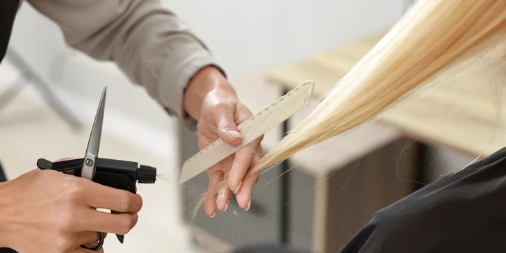 Kompletný strih, farbenie, melír, ombré či balayage