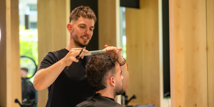 Barberské služby: pánsky strih a úprava brady strojčekom alebo britvou v BEGENTLEMAN BARBER & STORE