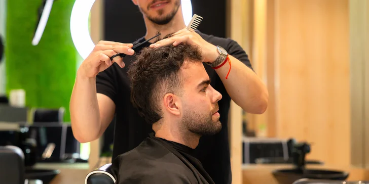 Barberské služby: pánsky strih a úprava brady strojčekom alebo britvou v BEGENTLEMAN BARBER & STORE